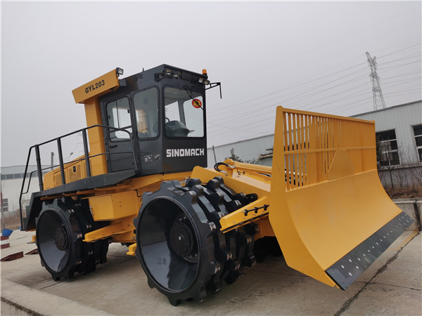 GYL203垃圾壓實(shí)機(jī)發(fā)貨現(xiàn)場